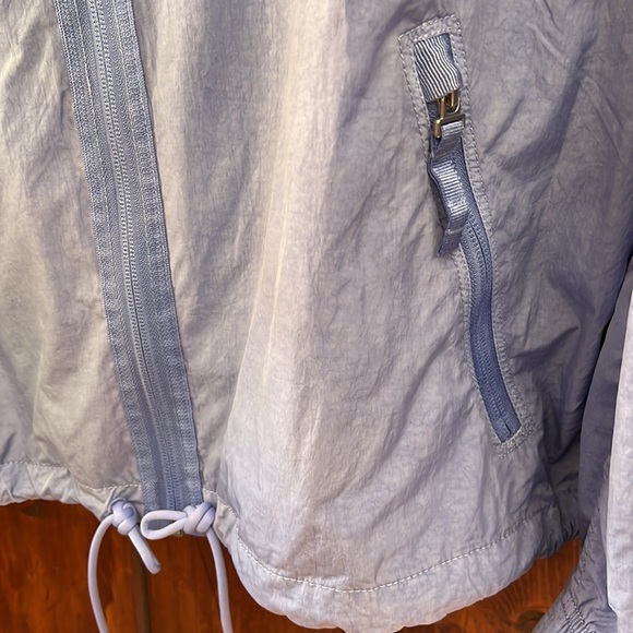Athleta Expedition Hike Shell Lightweight Mesh Jacket in Periwinkle Size M - Picture 8 of 11
